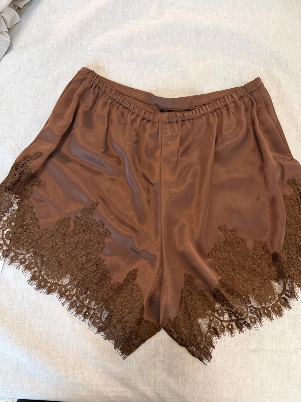 Reformation Fern Satin Shorts - Picture 4 of 4